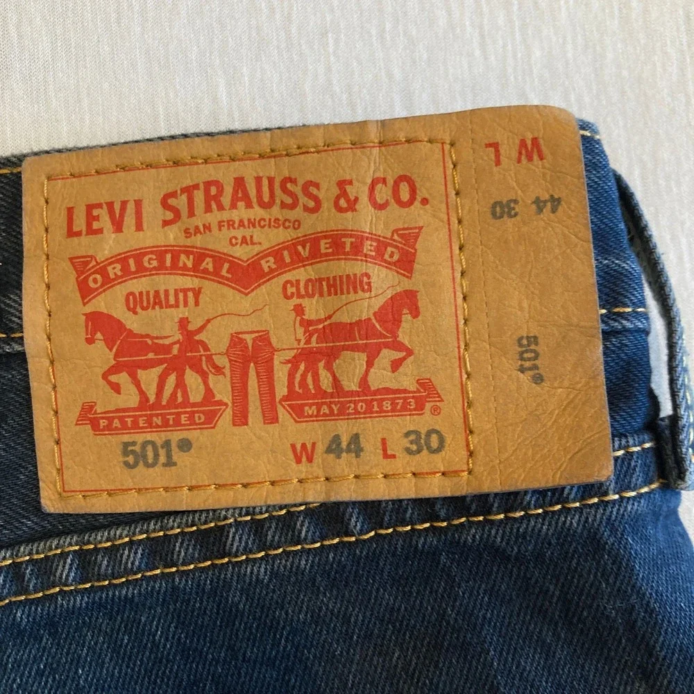 Levis 501 Jeans Mens 44x30 (Fit 44x29) Dark Wash‎ Button Fly Original Fit